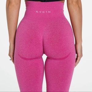 NVGTN Seamless Contour Leggings Fuchsia (M)